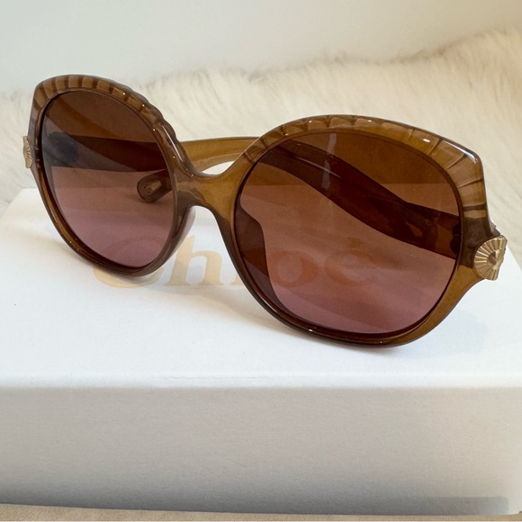Authentic Chloe oversized sunglasses - Picture 2 of 10
